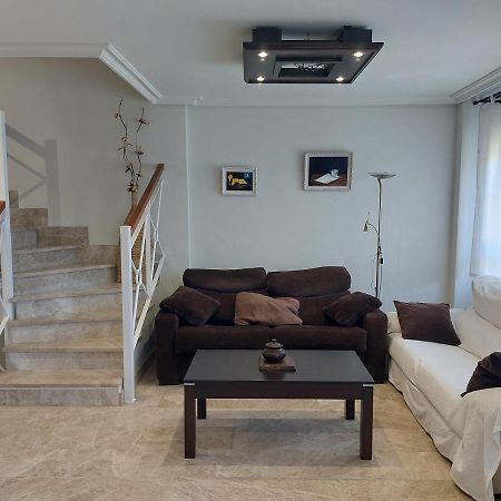 Chalet Urbano En Salamanca Santa Marta de Tormes Luaran gambar