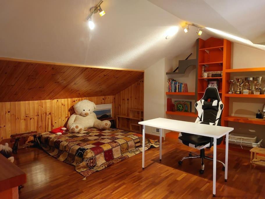 Chalet Urbano En Salamanca Santa Marta de Tormes Luaran gambar