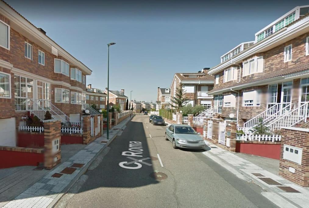 Chalet Urbano En Salamanca Santa Marta de Tormes Luaran gambar