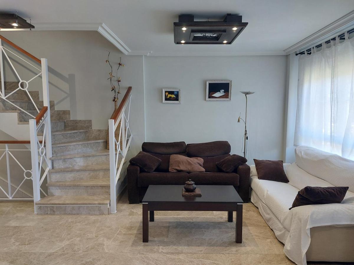 Chalet Urbano En Salamanca Santa Marta de Tormes Luaran gambar